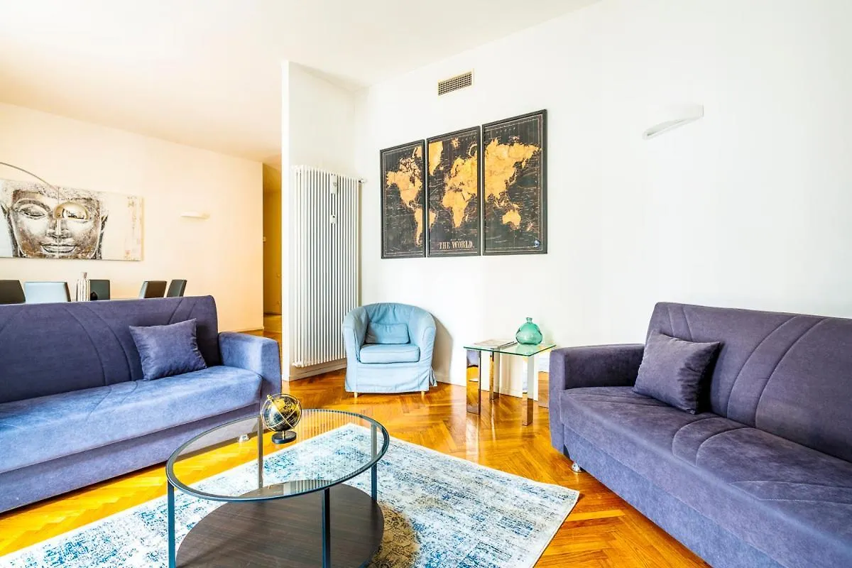 Exclusive 3 Bedrooms Apartment Near Duomo Mailand 0*,  Italien