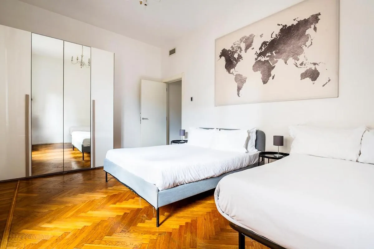 Exclusive 3 Bedrooms Apartment Near Duomo Milan