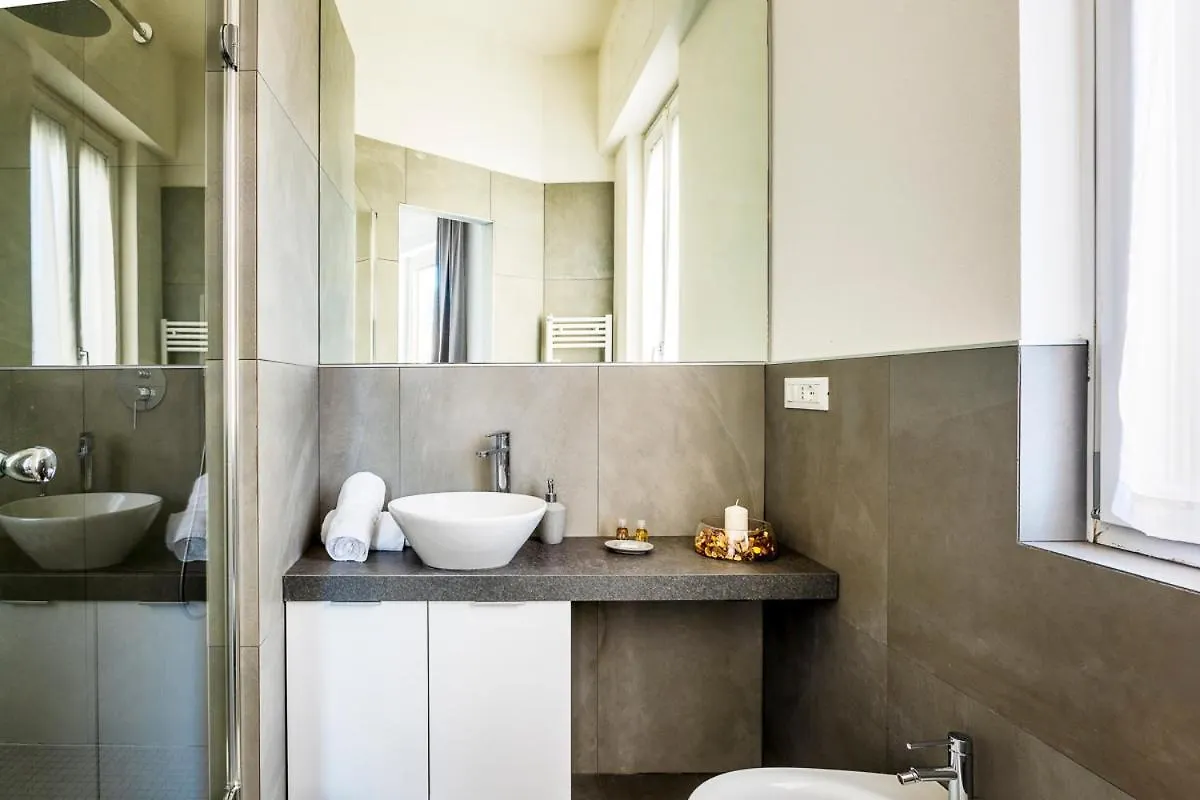 Exclusive 3 Bedrooms Apartment Near Duomo Milan