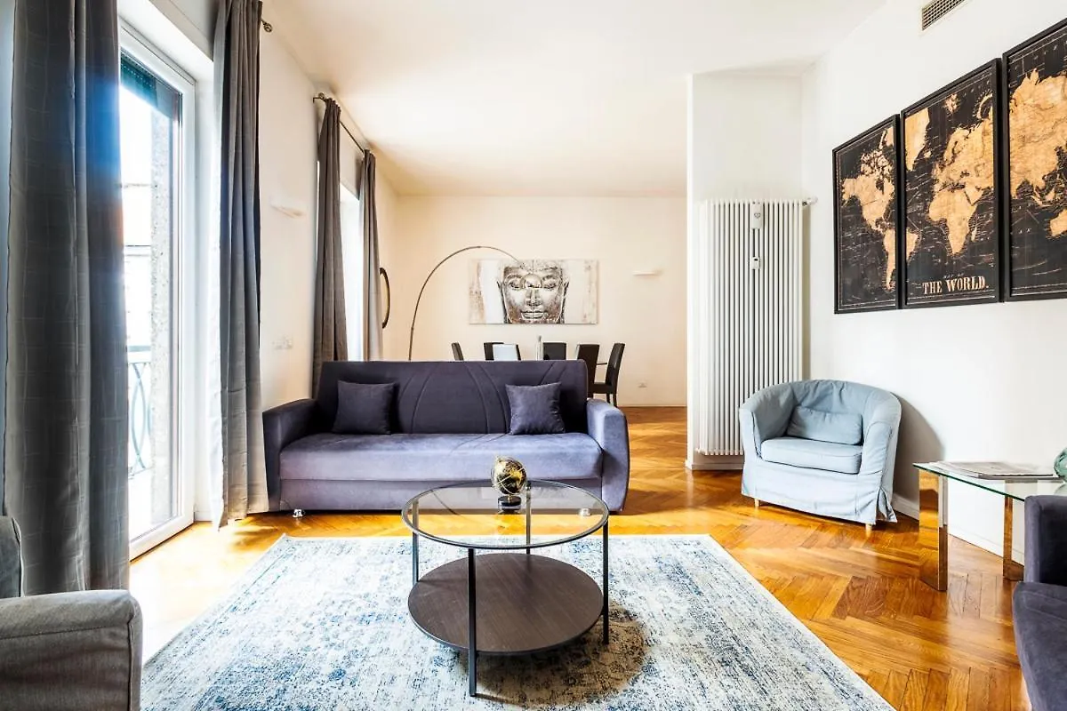 Exclusive 3 Bedrooms Apartment Near Duomo Milan