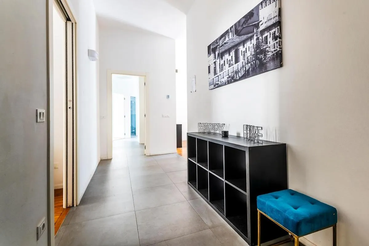 Exclusive 3 Bedrooms Apartment Near Duomo Milan Italy