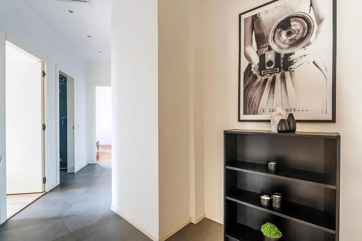 Exclusive 3 Bedrooms Apartment Near Duomo Mailand 0*,  Italien